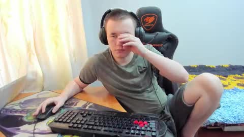 Snapshot of iliaskrislove chatting on October 20, 2025, 6:14 am iliaskris online show from October 20, 2025, 6:14 am