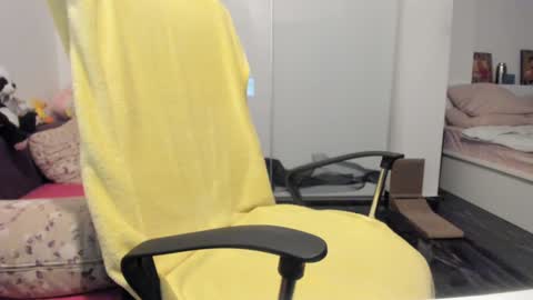 Bamby online show from December 14, 2024, 9:35 pm