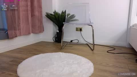 Snapshot of ilikeithaard chatting on October 22, 2025, 4:46 am Emma online show from October 22, 2025, 4:46 am