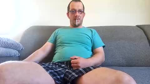 iliketofuckyou33 online show from April 1, 2026, 12:28 pm