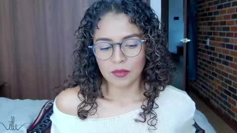 Kloe online show from December 2, 2024, 6:43 pm