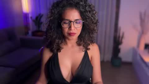 Kloe online show from February 9, 2025, 3:11 am