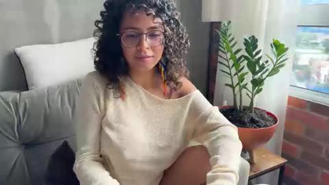 Kloe online show from February 24, 2025, 10:03 pm