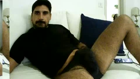 ilmangj90 online show from August 8, 2026, 7:49 pm