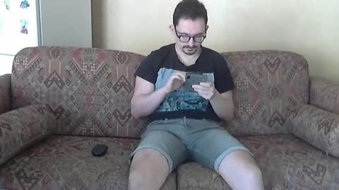 ilovecuteguy79 online show from April 22, 2026, 6:27 am