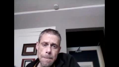 Snapshot of ilovesquirterz1 chatting on January 19, 2025, 6:43 pm Ilovesquirterz1 online show from January 19, 2025, 6:43 pm