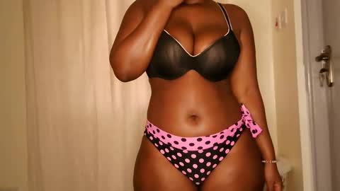 Snapshot of im7740 chatting on February 2, 2026, 10:14 am im7740 online show from February 2, 2026, 10:14 am