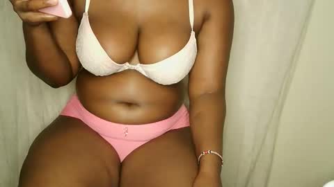 Snapshot of im7740 chatting on February 9, 2026, 5:06 pm im7740 online show from February 9, 2026, 5:06 pm