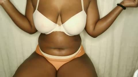 Snapshot of im7740 chatting on February 23, 2026, 6:38 pm im7740 online show from February 23, 2026, 6:38 pm