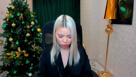 Roxy online show from December 27, 2024, 11:21 pm