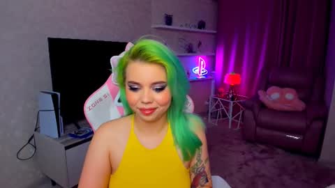 Roxy online show from September 24, 2025, 6:22 pm