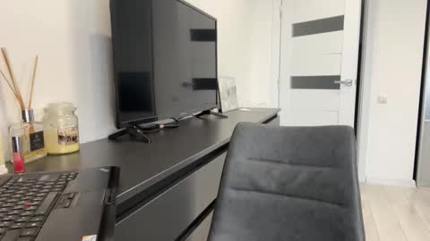 Alisa online show from September 15, 2025, 7:30 am