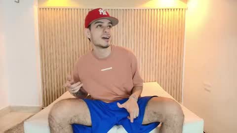 Snapshot of im_bull chatting on January 9, 2026, 12:52 pm BULL online show from January 9, 2026, 12:52 pm