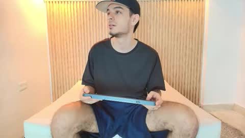 Snapshot of im_bull chatting on January 13, 2026, 12:43 pm BULL online show from January 13, 2026, 12:43 pm