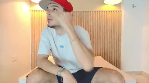 Snapshot of im_bull chatting on January 14, 2026, 12:44 pm BULL online show from January 14, 2026, 12:44 pm