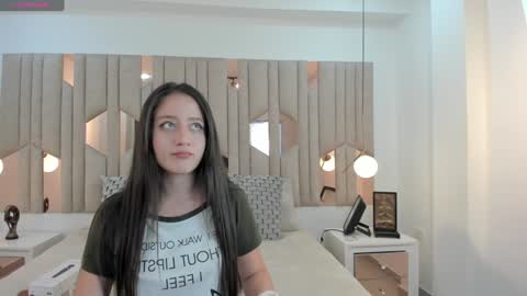 Caro   online show from December 9, 2024, 5:40 am