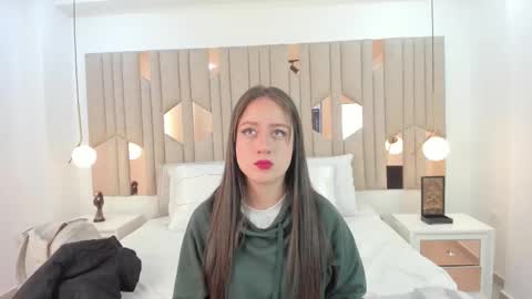 Caro   online show from February 12, 2025, 4:33 am