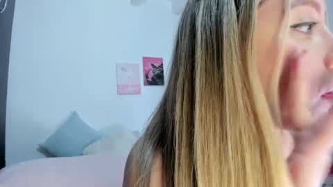 Snapshot of im_caro chatting on July 1, 2026, 4:03 am Caro online show from July 1, 2026, 4:03 am