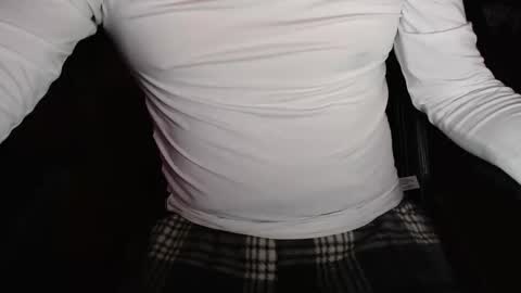 im_dave21 online show from April 22, 2026, 9:33 am