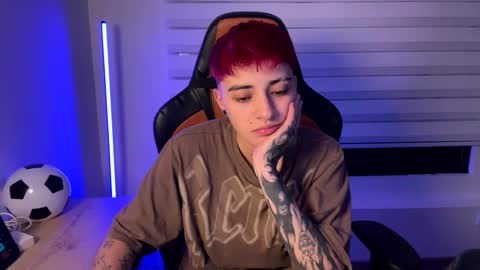 Laia online show from December 24, 2024, 6:22 am