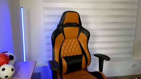 Laia online show from January 7, 2025, 1:38 am