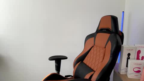 Laia online show from January 29, 2025, 9:28 pm