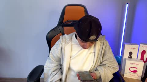 Laia online show from February 5, 2025, 9:18 pm