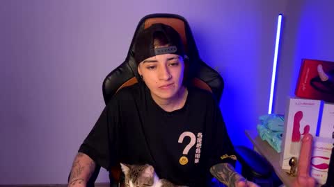 Laia online show from March 10, 2025, 8:15 am