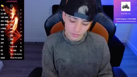 Laia online show from October 3, 2025, 9:34 pm