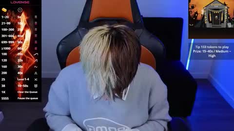 Laia online show from October 24, 2025, 1:03 am