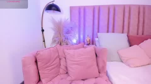 Snapshot of im_lily_ chatting on June 13, 2026, 1:20 pm Lilyy online show from June 13, 2026, 1:20 pm