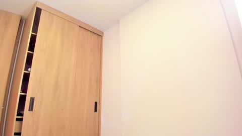 Snapshot of im_lunita chatting on December 4, 2024, 12:41 am Luna online show from December 4, 2024, 12:41 am