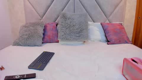 Manu  online show from March 5, 2026, 11:28 am