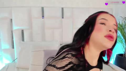 Snapshot of im_nika_ chatting on April 19, 2026, 4:56 am Nika online show from April 19, 2026, 4:56 am