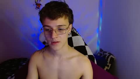 Oliver P online show from March 5, 2025, 6:01 pm