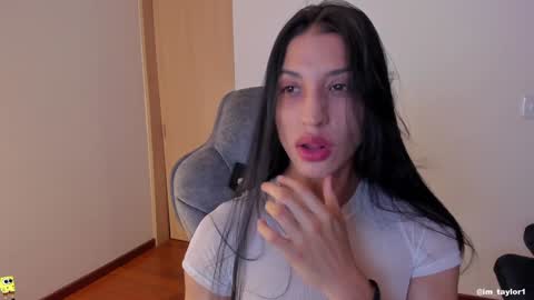 TAYLOR  online show from December 17, 2024, 12:23 am