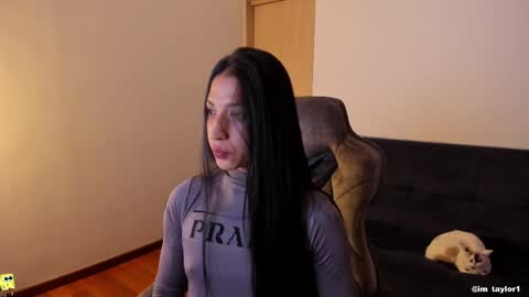 TAYLOR  online show from February 11, 2025, 5:47 am