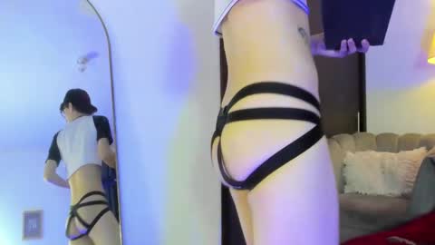 Snapshot of im_thomass chatting on January 7, 2026, 12:18 pm thomas online show from January 7, 2026, 12:18 pm