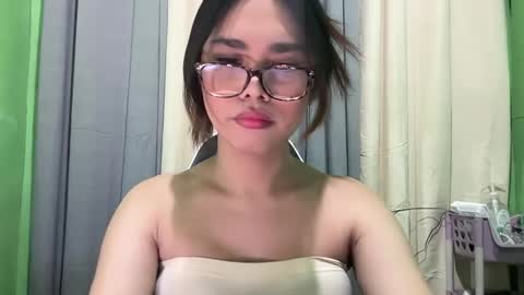 Snapshot of im_ur_future_wife69 chatting on May 22, 2026, 7:37 am im_ur_future_wife69 online show from May 22, 2026, 7:37 am