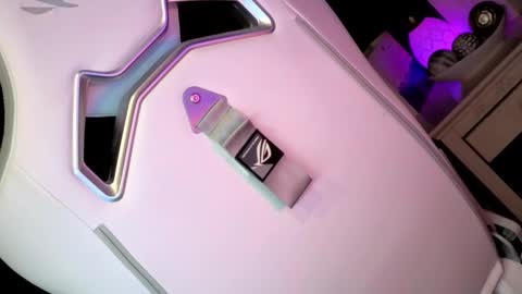 Candy Moore online show from January 6, 2026, 4:43 pm