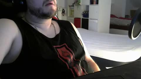 Marv online show from November 11, 2025, 7:52 am