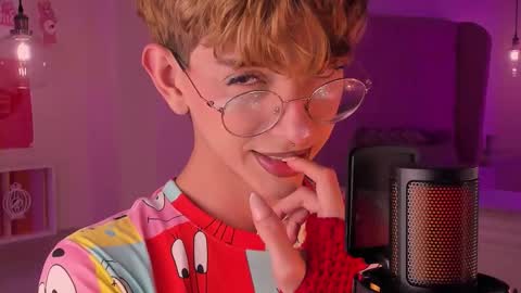 Snapshot of imdamiano chatting on September 17, 2025, 7:37 pm Damiano online show from September 17, 2025, 7:37 pm