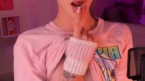 Snapshot of imdamiano chatting on September 18, 2025, 6:43 pm Damiano online show from September 18, 2025, 6:43 pm