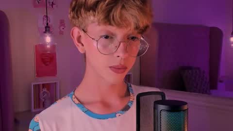 Snapshot of imdamiano chatting on October 5, 2025, 10:07 pm Damiano online show from October 5, 2025, 10:07 pm