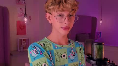 Snapshot of imdamiano chatting on October 12, 2025, 9:47 pm Damiano online show from October 12, 2025, 9:47 pm