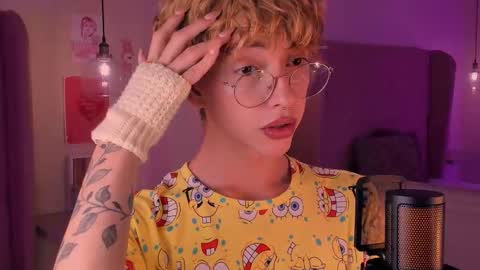 Snapshot of imdamiano chatting on October 18, 2025, 8:42 pm Damiano online show from October 18, 2025, 8:42 pm