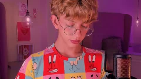 Snapshot of imdamiano chatting on October 19, 2025, 9:15 pm Damiano online show from October 19, 2025, 9:15 pm