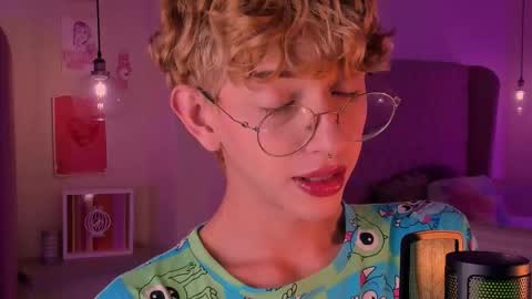 Snapshot of imdamiano chatting on October 24, 2025, 10:17 pm Damiano online show from October 24, 2025, 10:17 pm