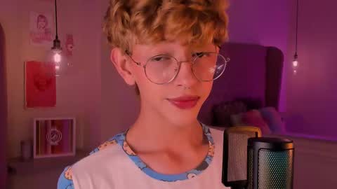 Snapshot of imdamiano chatting on October 25, 2025, 8:14 pm Damiano online show from October 25, 2025, 8:14 pm