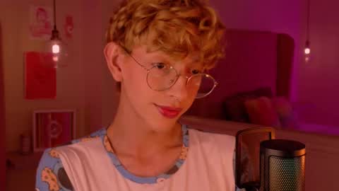 Snapshot of imdamiano chatting on October 29, 2025, 9:27 pm Damiano online show from October 29, 2025, 9:27 pm